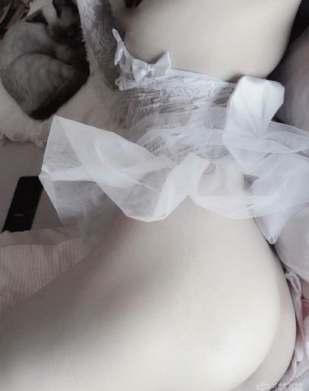 在厨房里征服美艳老师视频